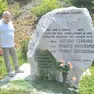 Il monumento imbrattato