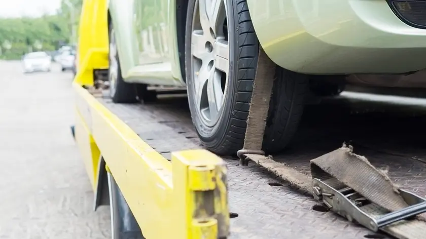 Il raggiro girava attorno a una fantomatica auto da riportare a Trieste