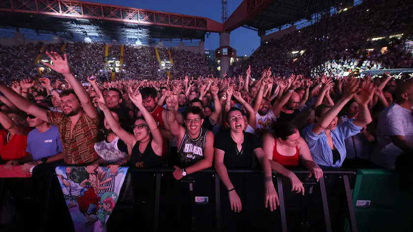 La folla al concerto di Robbie Williams giovedì sera (Lasorte)