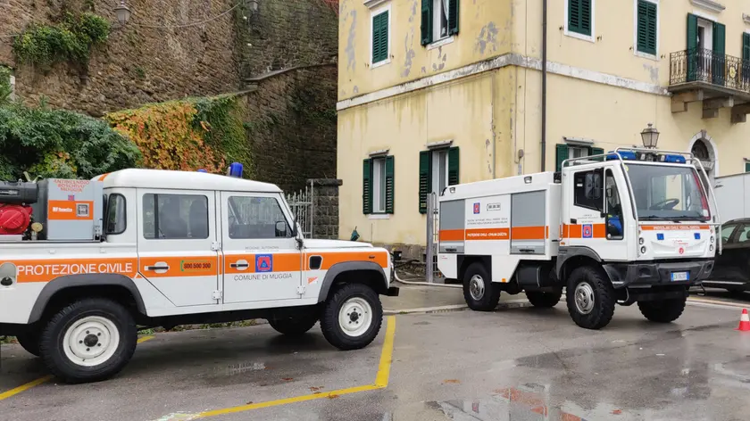 I mezzi della Protezione civile impegnati nelle attività di messa in sicurezza dopo l’alluvione Foto Lasorte