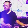 Deejay Marco Dionigi alla consolle (foto da Instagram)