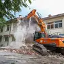 La demolizione iniziata giovedì mattina (Tibaldi)