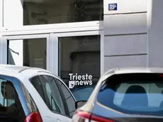 La sede di Trieste news di via Coroneo dove è stata trovata nel bagno una telecamera nascosta foto Silvano