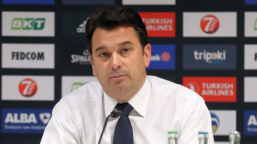 Israel González, nuovo allenatore della Pallacanestro Trieste