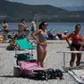 La tintarella in spiaggia a Marina Julia (Bonaventura)