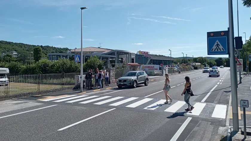 Il nuovo percorso pedonale e di attraversamento strutturato sulla strada statale 14