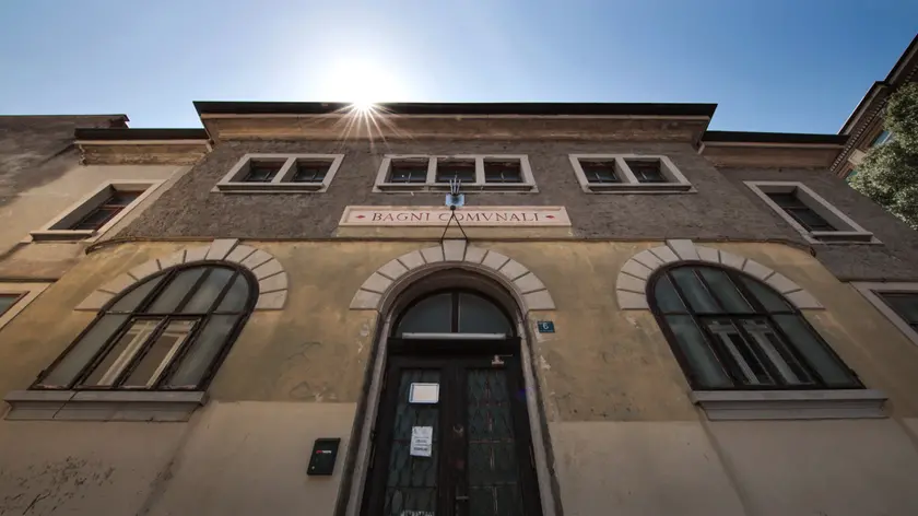 L’ingresso del Bagno diurno di via Veronese (Lasorte)