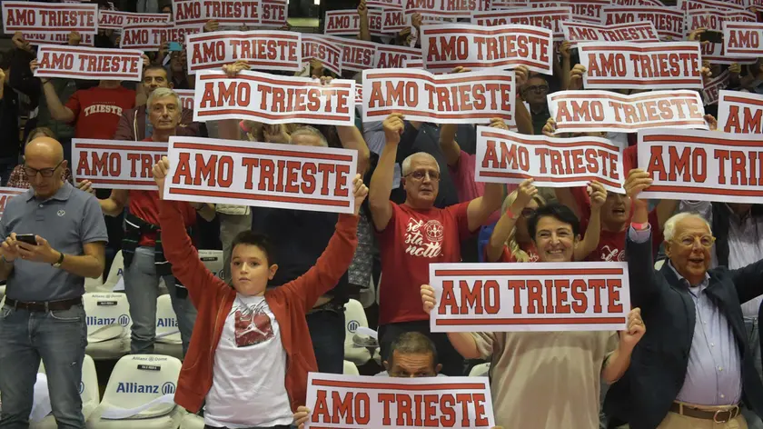 Tifosi della Pallacanestro Trieste (Bruni)