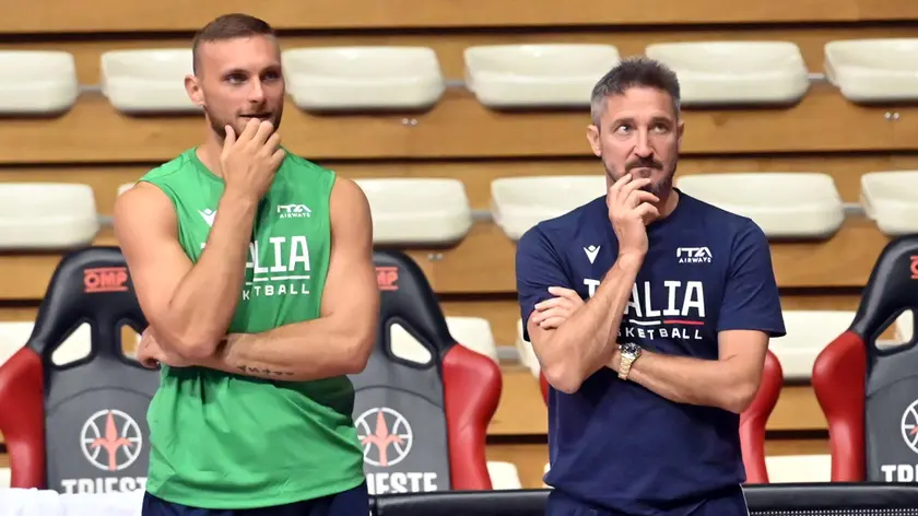 Il ct Gianmarco Pozzecco con Stefano Tonut Foto Bruni