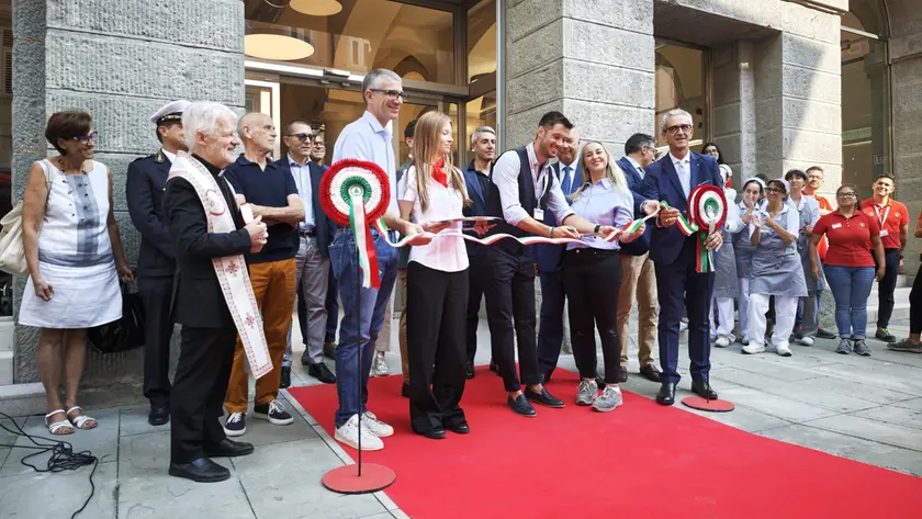 L'inaugurazione del nuovo punto vendita Despar in piazza Cavana (Lasorte)