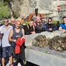 La squadra che ha recuperato la rete da pesca fantasma