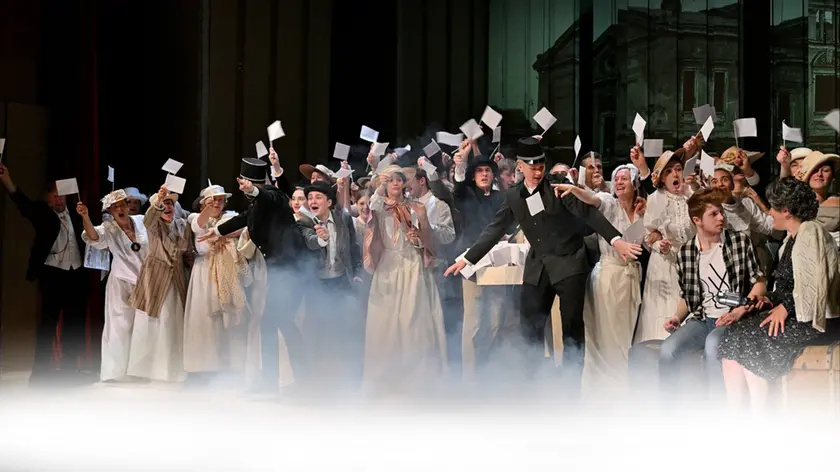 Una scena dello spettacolo “Da Nizza a Gorizia” (foto Kulturni center Bratuž)
