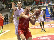 Il capitano della Pallacanestro Trieste Lodovico Deangeli in azione (Bruni)