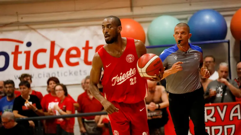La riconferma di Markel Brown è uno dei punti forti della ripartenza di Trieste