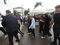 A Roncade il funerale di Carlo Panizzo, morto in mare a Cavallino a 6 anni