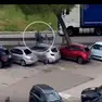 Un frame del video catturato dalle telecamere di sorveglianza
