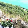 Le rose a Monte Grisa, sul dirupo dove è finita la vita di Giulia Bonin