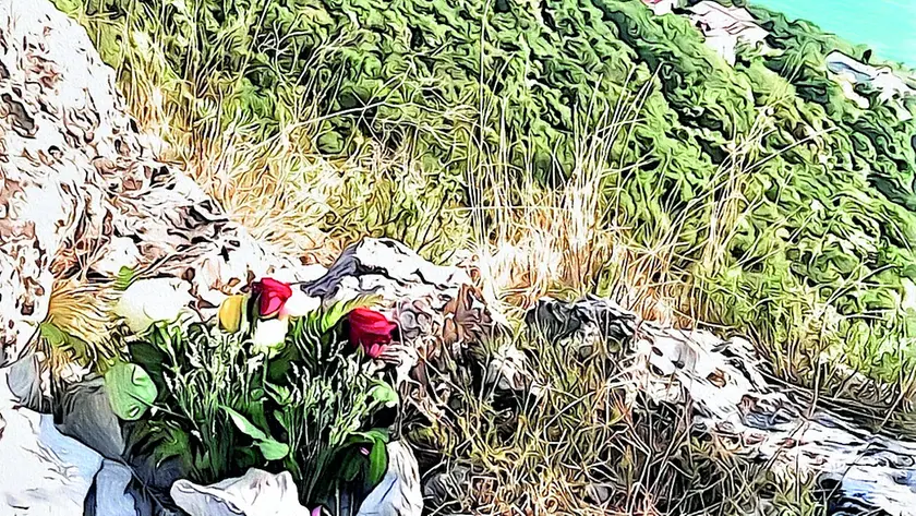 Le rose a Monte Grisa, sul dirupo dove è finita la vita di Giulia Bonin