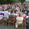 A sinistra l'incontro in piazza Puecher (Bruni), a destra la lite scoppiata nel tardo pomeriggio