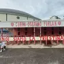 Uno degli striscioni fuori dal Rocco (Bruni)