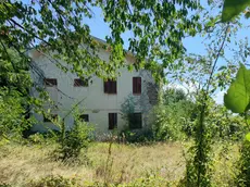 L’ex caserma della Polizia di frontiera a Draga Sant’Elia, che è stata aggiudicata di recente (Foto Lasorte)