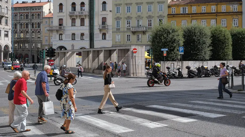 Una prospettiva su piazza Goldoni a Trieste (fotoservizio Massimo Silvano)