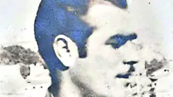 In una foto d’epoca Giovanni Marcatti, sotto Carlo Marcatti con la documentazione del parente