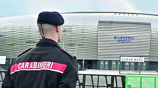 Stadio Friuli blindato: un carabiniere fuori dall’impianto in occasione del match del 2024