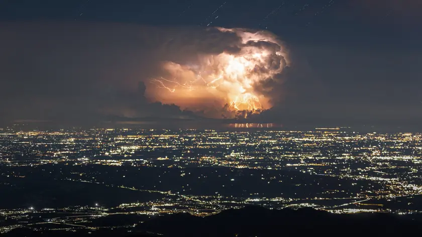 L’elaborazione fotografica del temporale su Trieste di Zen
