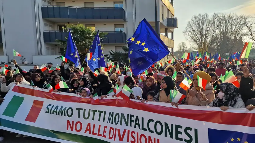 La manifestazione della comunità bengalese del dicembre 2023