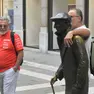 La statua di Saba ancora senza la sua pipa rubata da un vandalo (Bruni)
