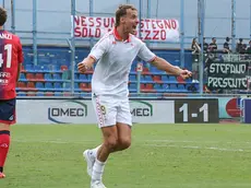 L'esultanza di Vertainen dopo il gol vittoria a Lumezza (Mariani / Lasorte)