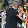 L'allenatore della Juventus Igor Tudor e Vasilije Azdic, autore del gol del 4-3 che ha suggellato la vittoria della Vecchia Signora contro l'Inter
