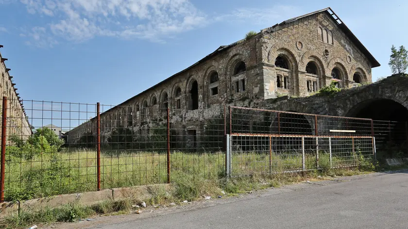 L’antico magazzino del Silos di via Flavio Gioia (foto Lasorte)
