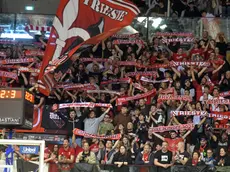 La Curva Nord, cuore del tifo della Pallacanestro Trieste (Foto Bruni)