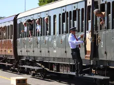 L'arrivo del treno degli anni Quaranta (Tibaldi)