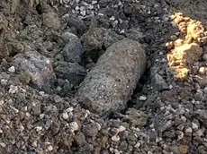 La bomba sganciata da un aereo alleato, riaffiorata giovedì in porto