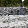 La coca sequestrata dalla Marina francese al largo delle coste africane