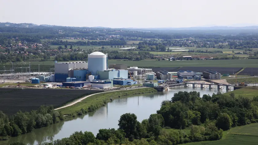 La centrale nucleare di Krško in Slovenia, di cui la Croazia detiene il 50 percento del controllo
