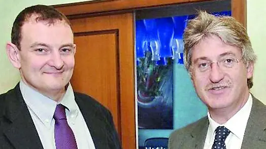 Giorgio Carbonara con l’allora presidente della Regione, Renzo Tondo