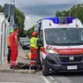 I soccorsi in attesa che il ferito venga portato via con l'elicottero (Bonaventura)