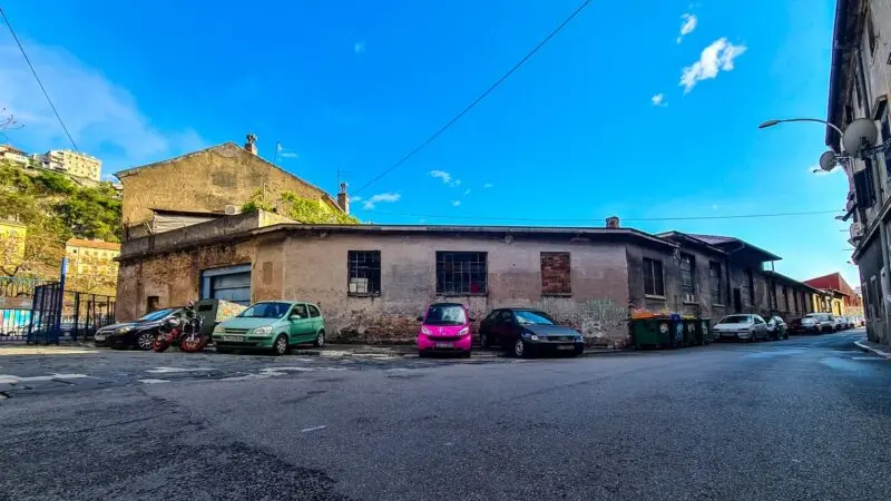 Viadell’Acquedotto, da decenni alle prese con il problema degrado (foto rijeka.hr)