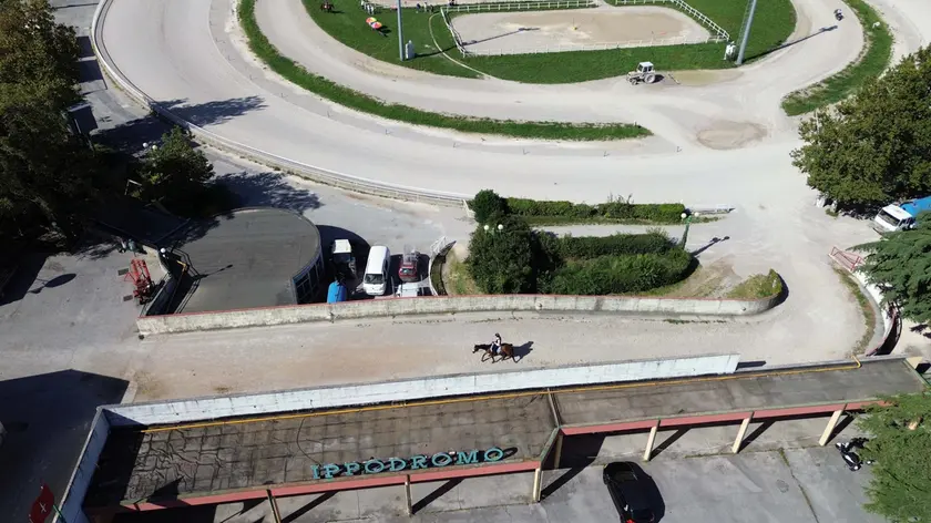 L’ingresso dell’Ippodromo di Montebello a Trieste (Bruni)
