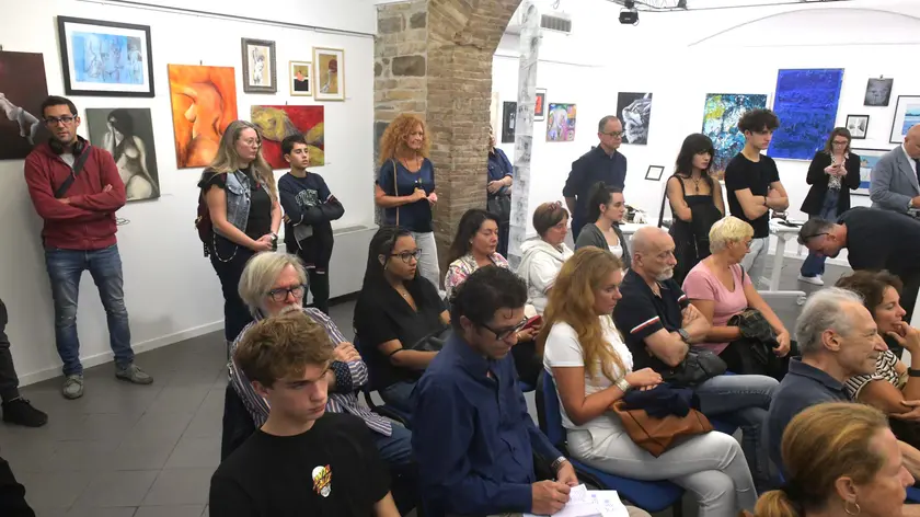 Il pubblico in sala per la presentazione dei nuovi corsi dell'Università Popolare (Bruni)