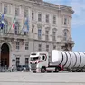 L'arrivo del Batiscafo Trieste in piazza Unità (Silvano)