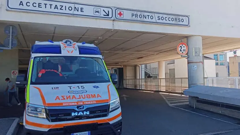 Un'ambulanza in una foto di archivio