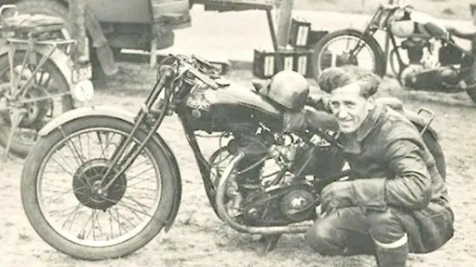 Marama Toyo (Roberto Ivanicich) in una foto d’epoca dell’archivio storico del Moto Club Trieste