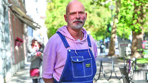 Il traduttore e interprete Peter Szabo in corso Italia. Foto Tibaldi