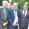 Da sinistra Enzo, Ermanno Bertolissi e il sottosegretario Rossi, a destra una vecchia foto del partigiano Pippo