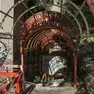 La vecchia insegna del Park Hotel Obelisco e i rifiuti abbandonati nell’area circostante Fotoservizio Andrea Lasorte